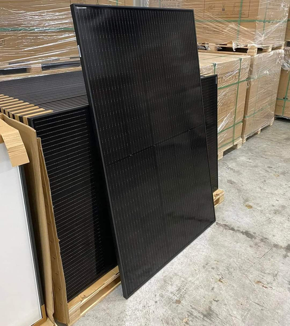 China Ja All Black 400W 410W 420W Solar Panels for Solar Energy System
