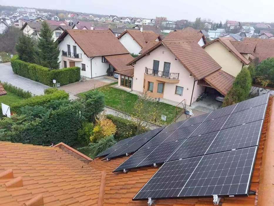 China Jinko Longi Ja Dmegc Trina Dinghui Bifacial Glass 545W550W555wsolar Panel for Solar System