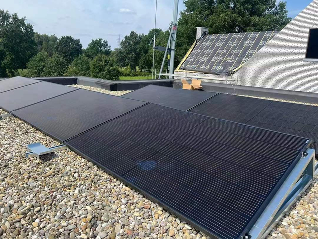 Longi Solar Panels 370W 355W 360W 365W 375W Half Cell 9bb PV Panels