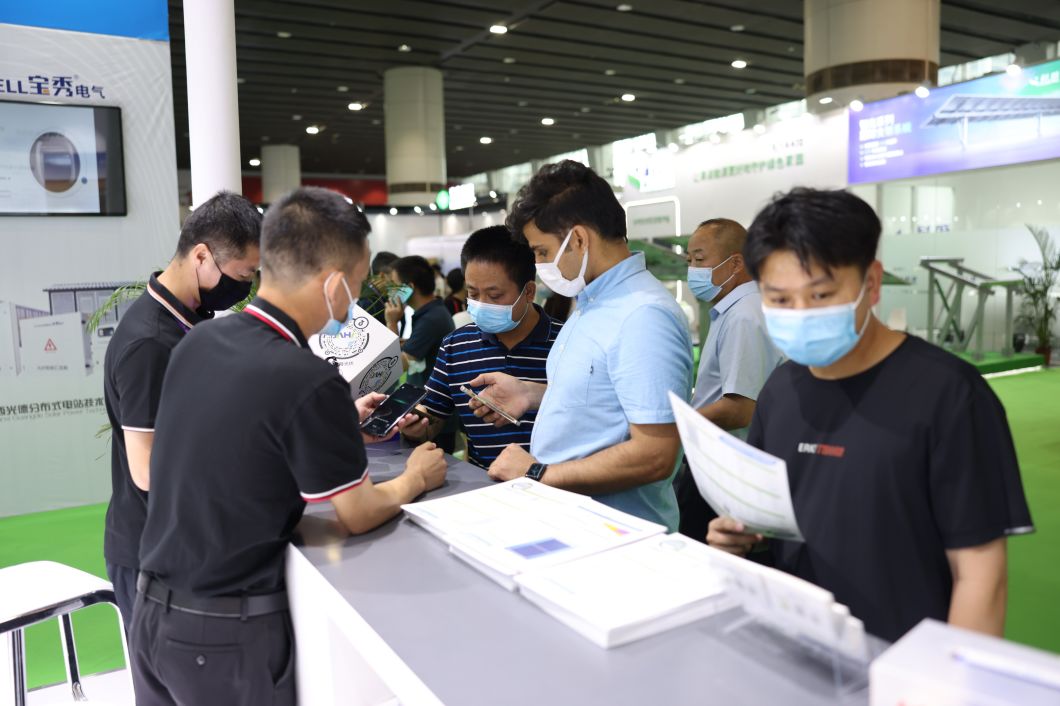 Longi 182mm Grade a Half Cell PV Modules 550W 530W 535W 540W 545W 550W Solar Panels