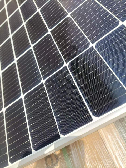 Tier 1 China Canadian Trina Dinghui A Grade Half Cell Solar Panel with CE TUV for Home