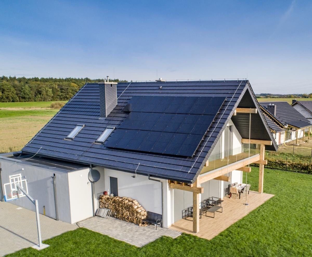 Longi High-Quality Positive a-Grade 550W Solar Panels All Black