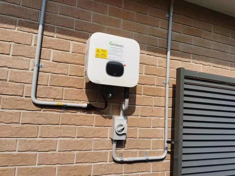 Customized 5/10/15/20/30kw on/off Grid Hybrid Portable Industrial Home Solar Controller System