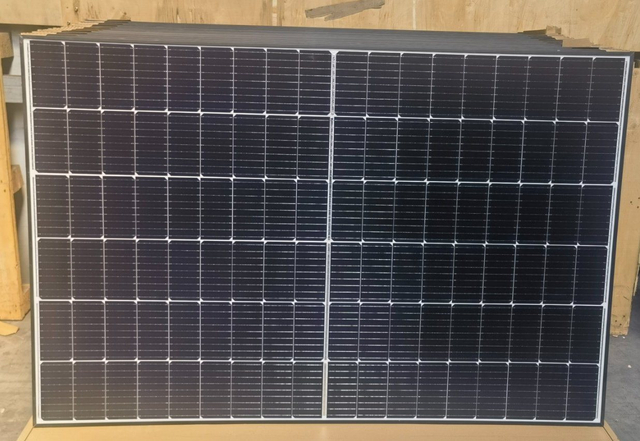 Tier 1 Brand China Longi Black Frame 400W 405W 410W A Grade Solar Panels with CE for Soalr Solar Energy System