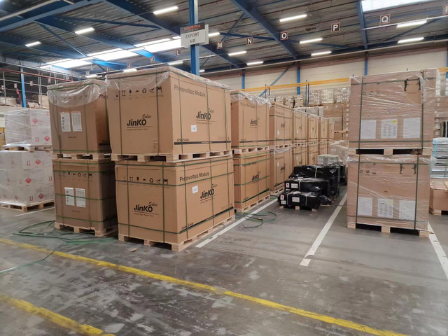 Ready Stock Jinko All Black Solar Panel 400W 410W 420W Full Black Tiger Neo Half Cell Mono Perc Photovoltaic for Solar System